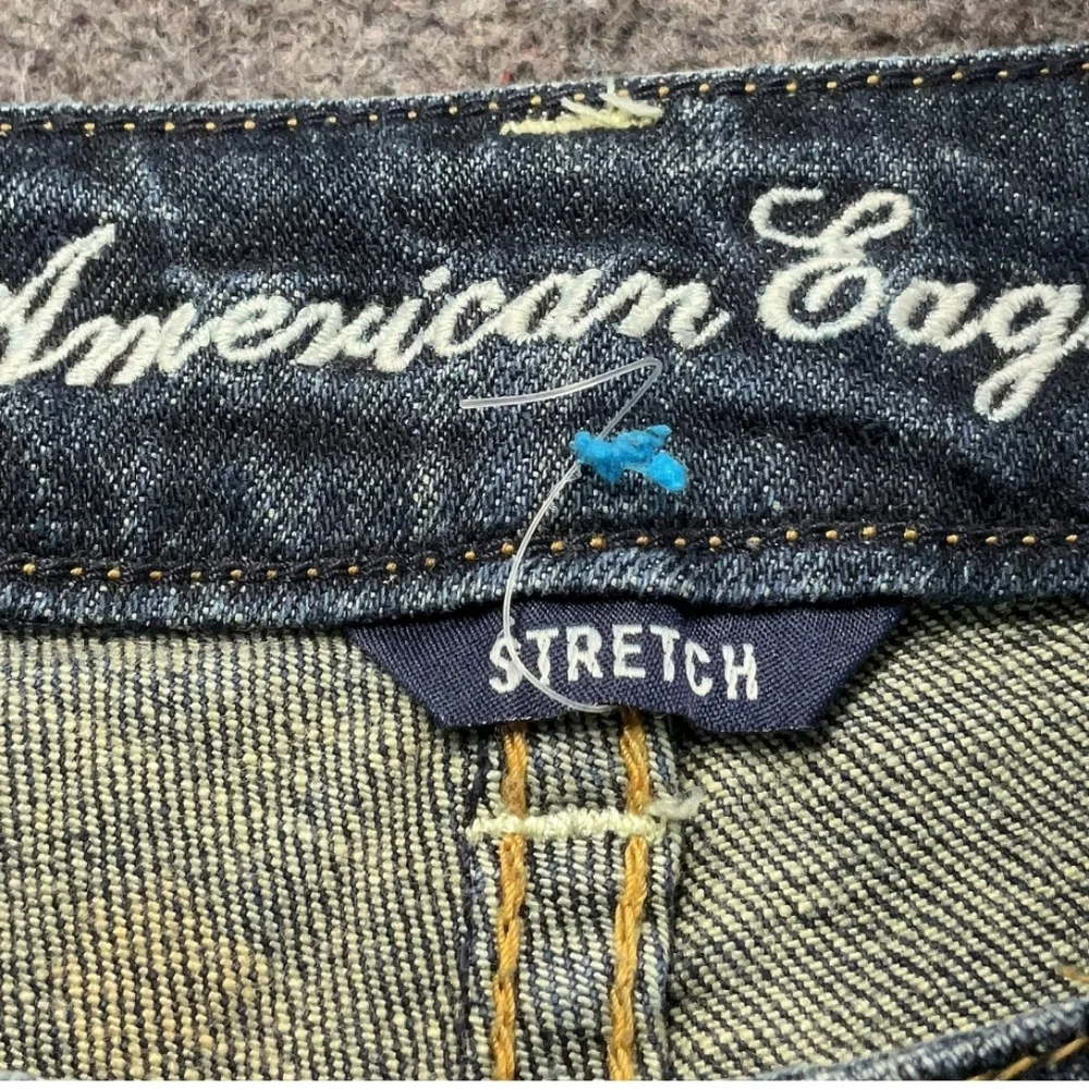 💥Sale💥American Eagle Outfitters Dark Blue Flare Jeans - Picture 3 of 4